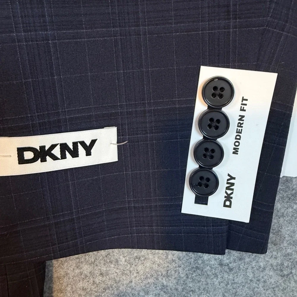 DKNY Duran Mens Navy Blue Plaid Modern Fit 2 Piece Suit 46R 39W DNUR217W0356